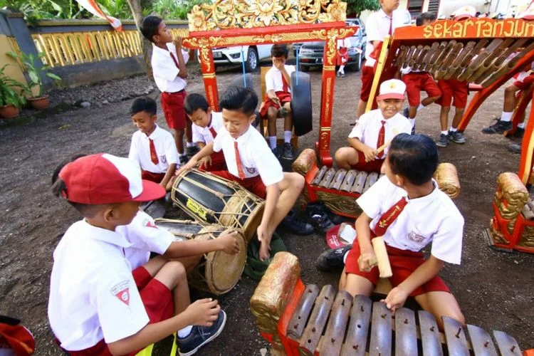 Peran Sosial dan Pendidikan Musik tradisional Gamelan Banyuwangi
