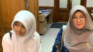 Prabowo Beri Siswi Nias Kesempatan Kuliah, Tekankan Fokus Belajar, Hindari Pacaran Dulu