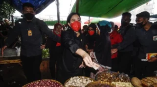 Pria Ampenan Diperiksa Polisi Usai Dikejar Massa di Pasar Kebon Roek Saat Lebaran Topat