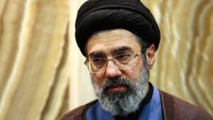 Mojtaba Khamenei pemimpin Iran yang dilaporkan koma oleh media Inggris