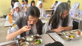 Program MBG Disesuaikan, Lima Hari Sekolah, Enam Hari di Daerah 3T
