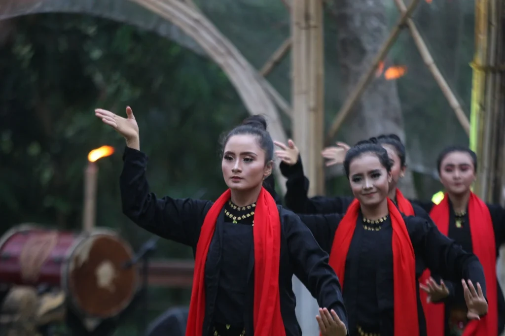 Ragam Tarian dalam Seni tradisional Osing Banyuwangi