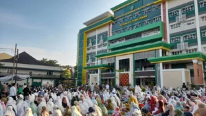 Ratusan Warga Palembang Gelar Salat Idul Fitri Lebih Awal dengan Metode Rukyat Global