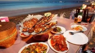Rekomendasi Restoran Seafood Dekat Pantai Boom yang Wajib Dicoba