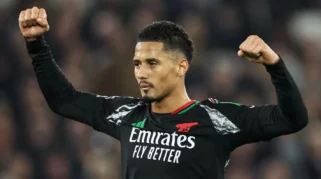 Saliba Dicoret dari Timnas Prancis, Arsenal Hadapi Krisis Bek Tengah