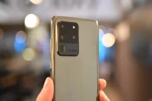 Samsung Galaxy S26 Ultra Tahan Guncangan Meski Ada Kerusakan Ringan pada Uji Jatuh