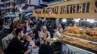 Sentra Nasi Kapau Kramat Raya: Magnet Kuliner Buka Puasa di Jakarta yang Memukau Penikmat