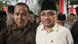 Sepatu Mewah Yaqut Cholil Qoumas Jadi Sorotan Saat Kembali ke Rutan KPK