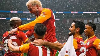 Szoboszlai Dorong Liverpool ke Perempat Final Liga Champions Setelah Kemenangan 4‑0 atas Galatasaray