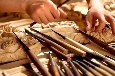 Teknik dan Alat dalam Seni ukir kayu Banyuwangi