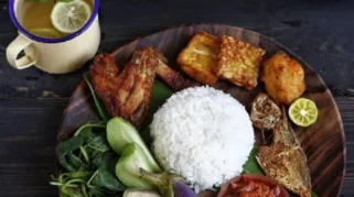 Tempat Ngopi dengan Sajian Makanan Ringan Tradisional Banyuwangi