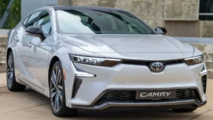 Toyota Camry Hybrid 2026 Sedan Premium Rp900 Jutaan Perpaduan Mewah dan Super Irit