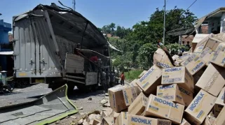 Truk Pengangkut Sapi Rem Blong Tewaskan Pemudik di Nagreg