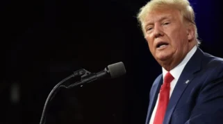 Trump Pertimbangkan Pengurangan Operasi Militer AS di Iran, Tolak Gencatan Senjata