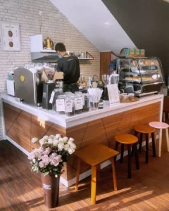 Usaha coffee shop dengan konsep kopi lokal Banyuwangi: Langkah Awal dan Strategi