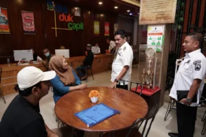 Wali Kota Mojokerto Lakukan Sidak Layanan Publik pada Hari Pertama Kerja Pasca Lebaran