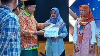 100 Warga Situbondo Terima Bantuan Modal Usaha KIP Jawara