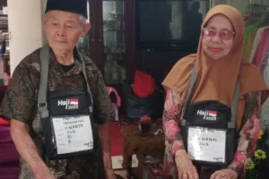 60 Tahun Berdagang Kangkung, Kakek Niran Akhirnya Berangkat Haji Bersama Istri