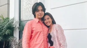 7 Foto Shenina Cinnamon dan Angga Yunada Babymoon di Disneyland Tokyo