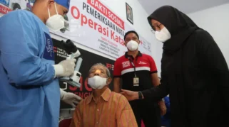 718 Warga Jalani Operasi Katarak Gratis di Kantor PMI Banyuwangi
