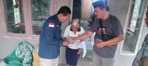 PMI Jember bantu korban kebakaran di Ledokombo