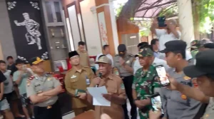 Kepala Desa Sukojati Klarifikasi Dihadapan Warga