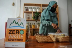 Aksara Project Mahasiswa UNEJ Tawarkan Solusi Zero Waste Berbasis AI‑IoT