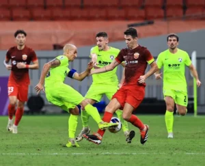 Aksi Heroik Kapten JDT Natxo Insa Viral Saat Gotong Tandu di ACL Elite