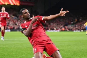 Alexander Isak Siap Bertanding dari Bangku Cadangan, Liverpool Persiapkan Laga PSG di Liga Champions