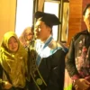 Anak Sopir Jadi Wisudawan Teladan, Kisah Inspiratif Sesilia Tristianti di Wisuda ke-54 Unmuh Jember