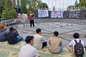 Andre Rosiade Jawab Kritik terhadap Prabowo dan MBG di Diskusi BEM KM Unand