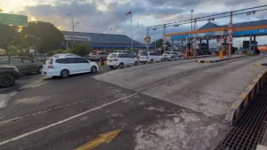 Antrean 17 Kilometer Membebani Jalur ke Pelabuhan Ketapang, Banyuwangi