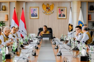 Bahlil Tegaskan Kebijakan WFH di Kementerian ESDM, Eselon 1-2 Wajib Hadir di Kantor