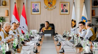 Bahlil Tegaskan Kebijakan WFH di Kementerian ESDM, Eselon 1-2 Wajib Hadir di Kantor