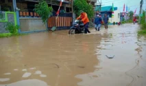 Banjir 2 Meter Rendam Perumahan di Parungpanjang, Bogor, 1.377 Warga Terdampak