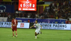 Beckham Putra dan Adam Alis Siap Gunting Gol di Padang, Teja dan Rekan Perkuat Pertahanan Persib