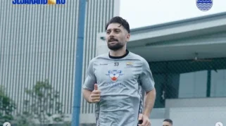 Bek Persib Frans Putros Bantu Irak Raih Tiket Piala Dunia 2026 setelah 40 Tahun