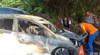 Berita Populer Hari Ini: Mobil Brio Terbakar, Gadis Remaja Loncat ke Laut di Karimun, dan Lainnya