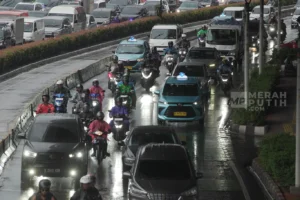 BMKG Jelaskan Penyebab Hujan Deras di Jakarta Meski Musim Kemarau Telah Dimulai