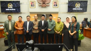 BNPB dan Komisi VIII DPR RI Berikan Bantuan kepada Pemerintah Daerah Jawa Timur