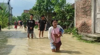 Bocah 8 Tahun Tewas Dihanyut Banjir di Demak Setelah Tanggul Sungai Tuntang Roboh