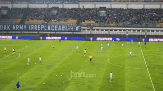 Bojan Hodak Bongkar Alasan Pasang Fitrah Maulana di Laga Persib Bandung vs Arema FC