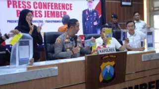 Bukti Pemerasan Bupati Tulungagung: 4 Pasang Sepatu LV hingga Rp 335 Juta