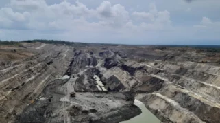 BUMI Resources Transformasi: Dari Batubara ke Tambang Emas dan Tantangan Lingkungan Global
