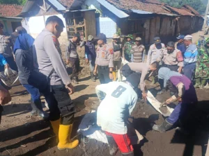 Bupati Bondowoso Resmikan Pembangunan Tiga Jembatan Darurat Pasca Banjir