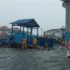 CCTV Palembang Terekam Banjir Parah, Jalanan Macet Akibat Hujan Deras