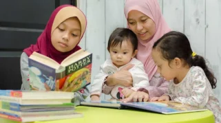 Cegah Kemiskinan Belajar, Wamen Fajar Tekankan Pentingnya Intervensi Literasi Dini pada Anak