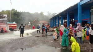 Damkarmat Banyuwangi Waspadai Laporan Palsu Kebakaran