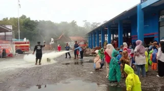 Damkarmat Banyuwangi Waspadai Laporan Palsu Kebakaran