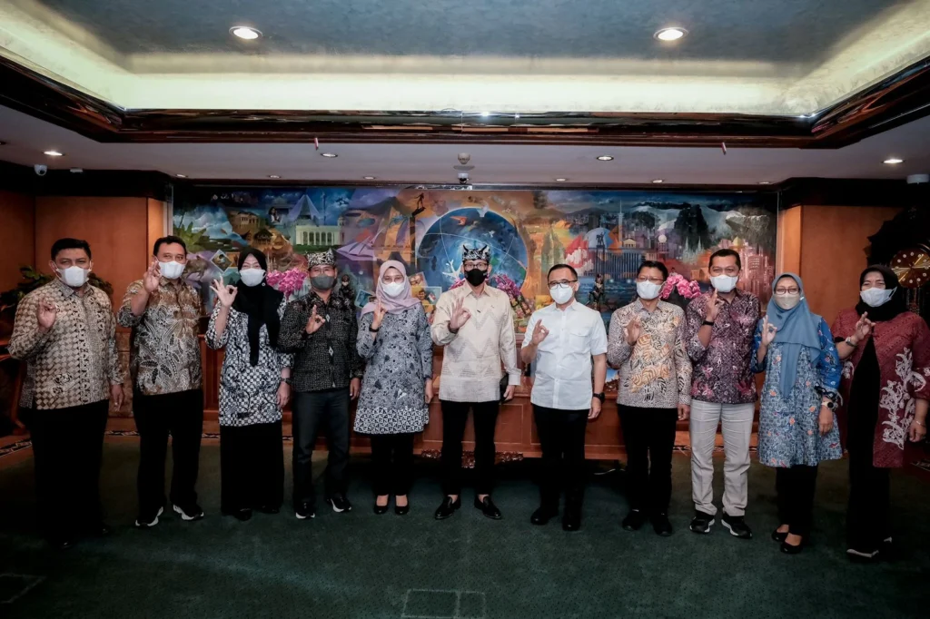 Dampak Ekonomi dan Sosial Event Tahunan Pantai G-Land Banyuwangi